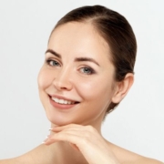 Ultherapy®, il primo lifting senza bisturi che esalta la bellezza naturale Ultherapy®, il primo lifting senza bisturi che esalta la bellezza naturale