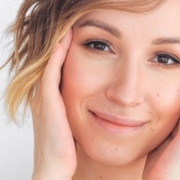 Trattamento lifting non chirurgico per un viso più tonico più a lungo Trattamento lifting non chirurgico per un viso più tonico più a lungo